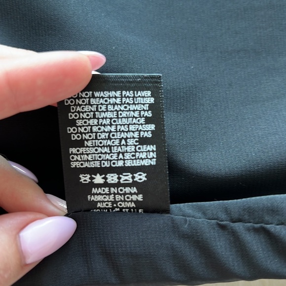 Alice and Olivia leather skirt size 6 - Picture 8 of 9